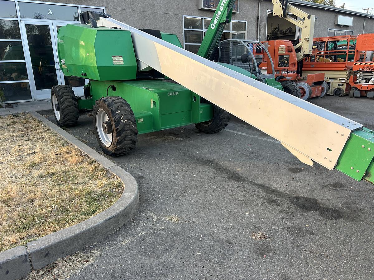 Used 2017 JLG 600S