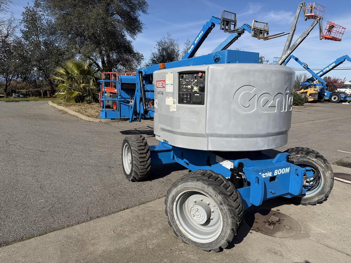 Used 2013 Genie Z-45/25J