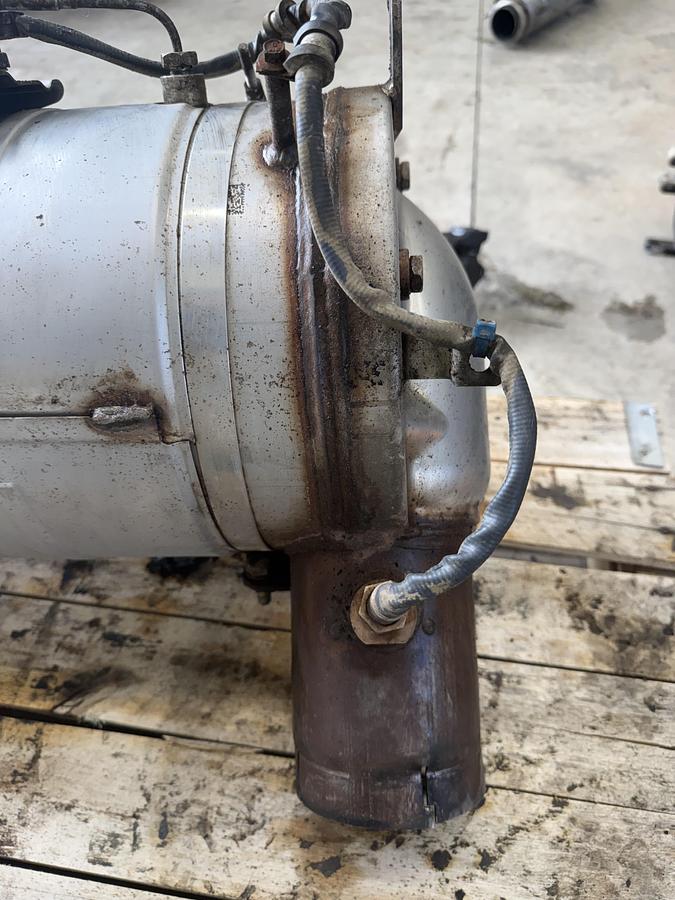 Used 2017 JLG 1001155261 , 1001155261S  DPF MUFFLER