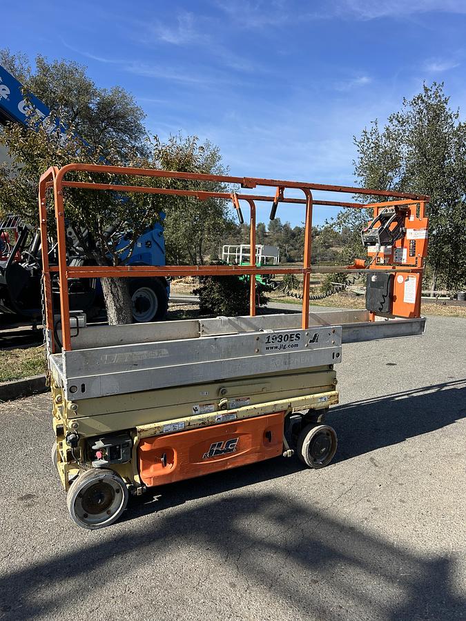 Used 2015 JLG 1930ES