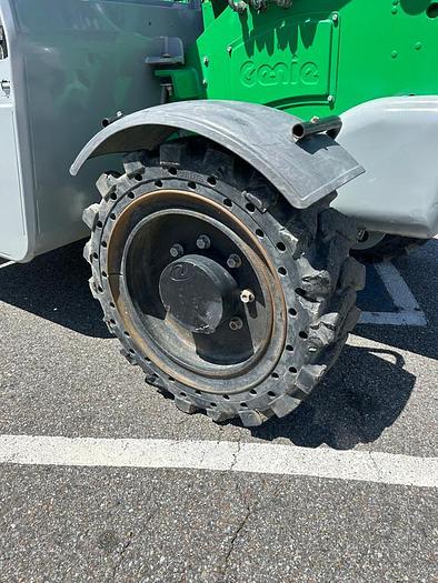 Used 2014 GENIE GTH-5519