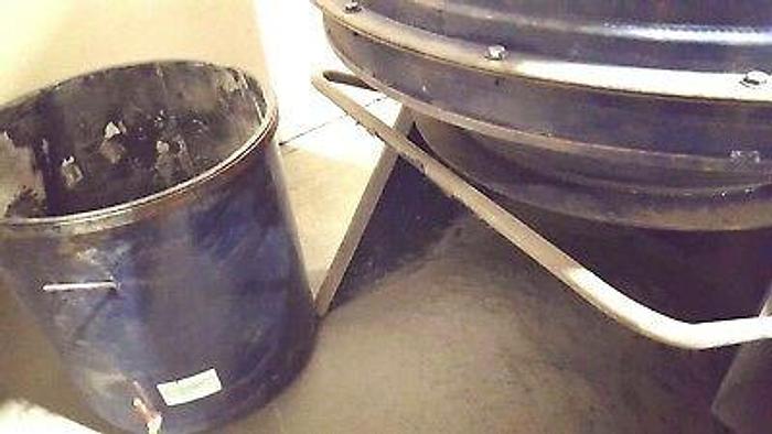 Used Spencer Bag House Dust Collector 30 HP with automatic filter cleaning VACUUM