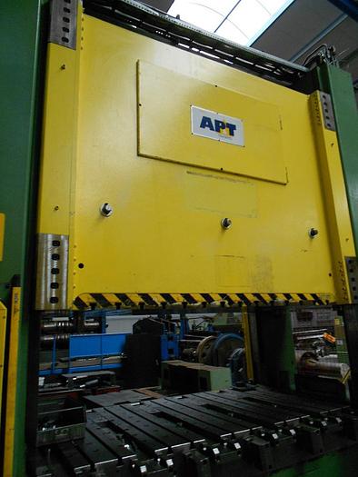 Gebruikt COMPLETE LIJN MET PERS APT