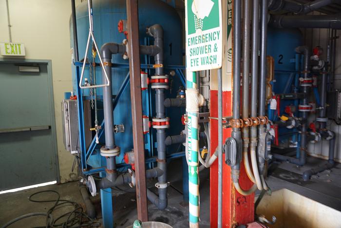 Used OSMONICS MODEL RO.100-FRP.PRR.MOD WATER PURIFICATION SYSTEM