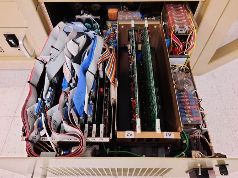 Used Electroglas 2080 Prober