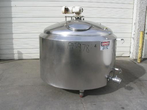 Usado 300 GALLON BULK TANK.  VAN VETTER