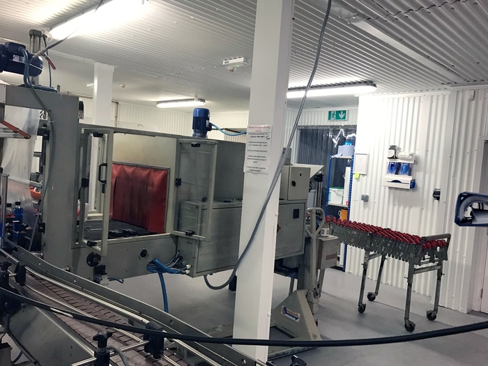 D'occasion Ave / Krones / Simonazzi SOFT DRINKS FILLING LINE, still or carbonated