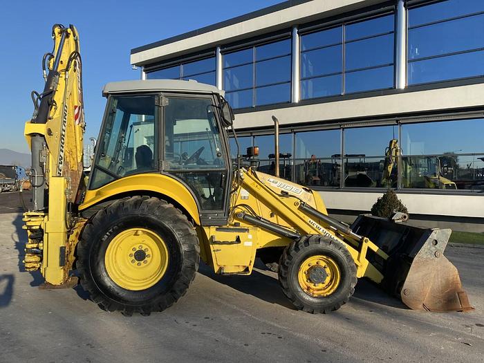 Usato 2006 NEW HOLLAND LB110 B 4PT