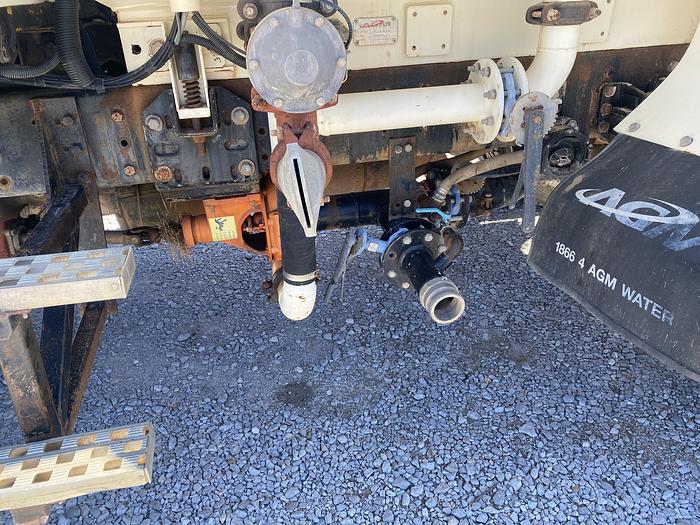 Used 1993 Ford Water truck