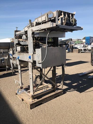 Used Triangle 6-Bucket Inline Scale
