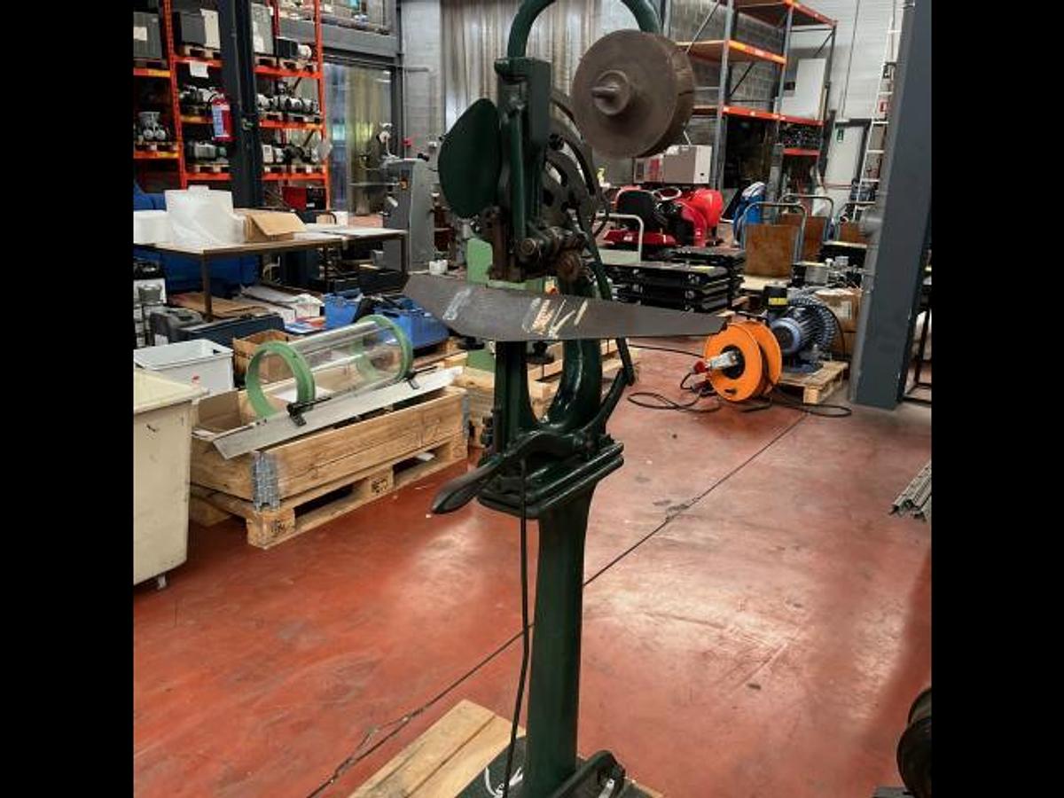 D'occasion LOT 4 Agrafeuses BREHMER - Machines de musée