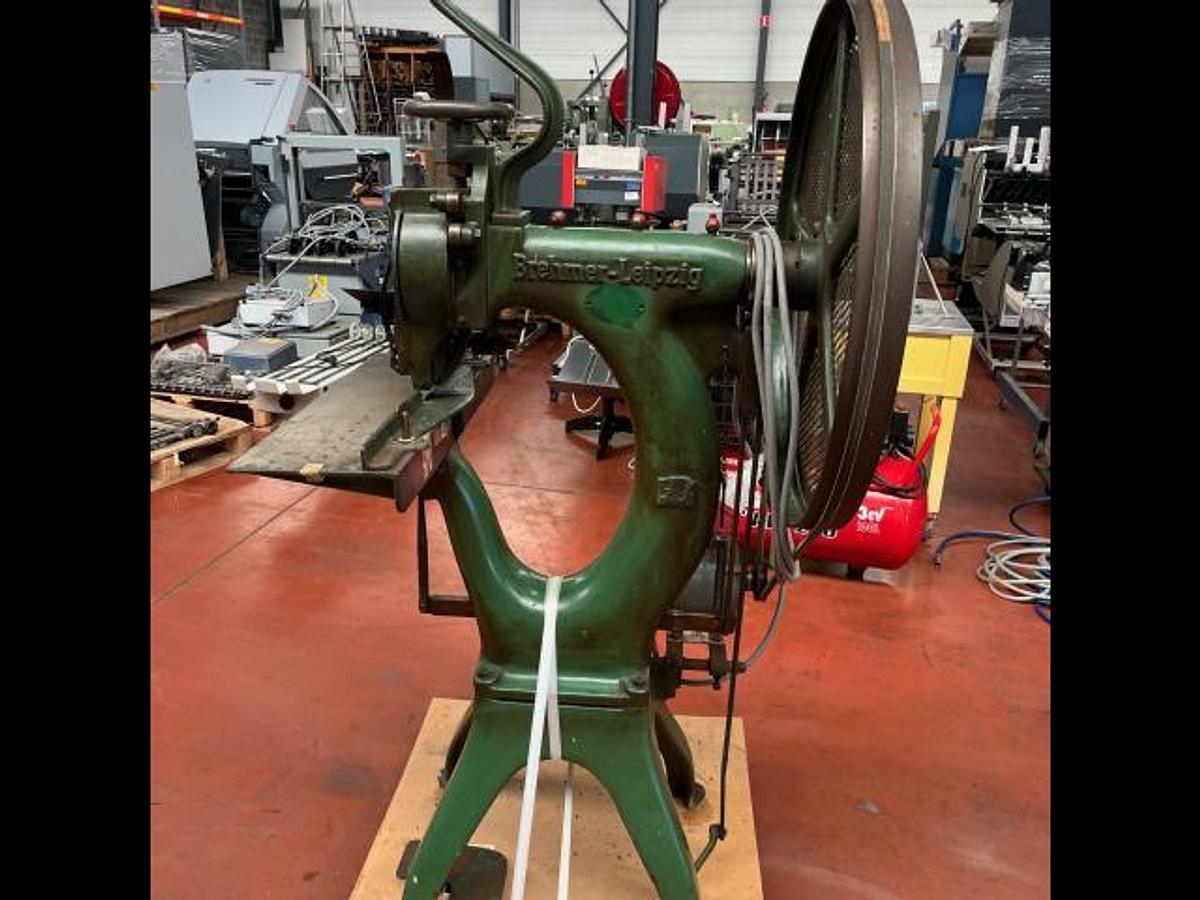 D'occasion LOT 4 Agrafeuses BREHMER - Machines de musée