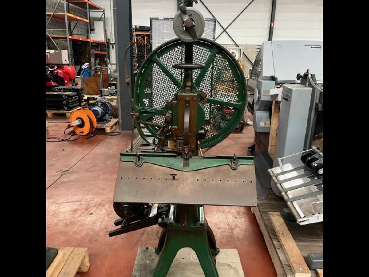 D'occasion LOT 4 Agrafeuses BREHMER - Machines de musée