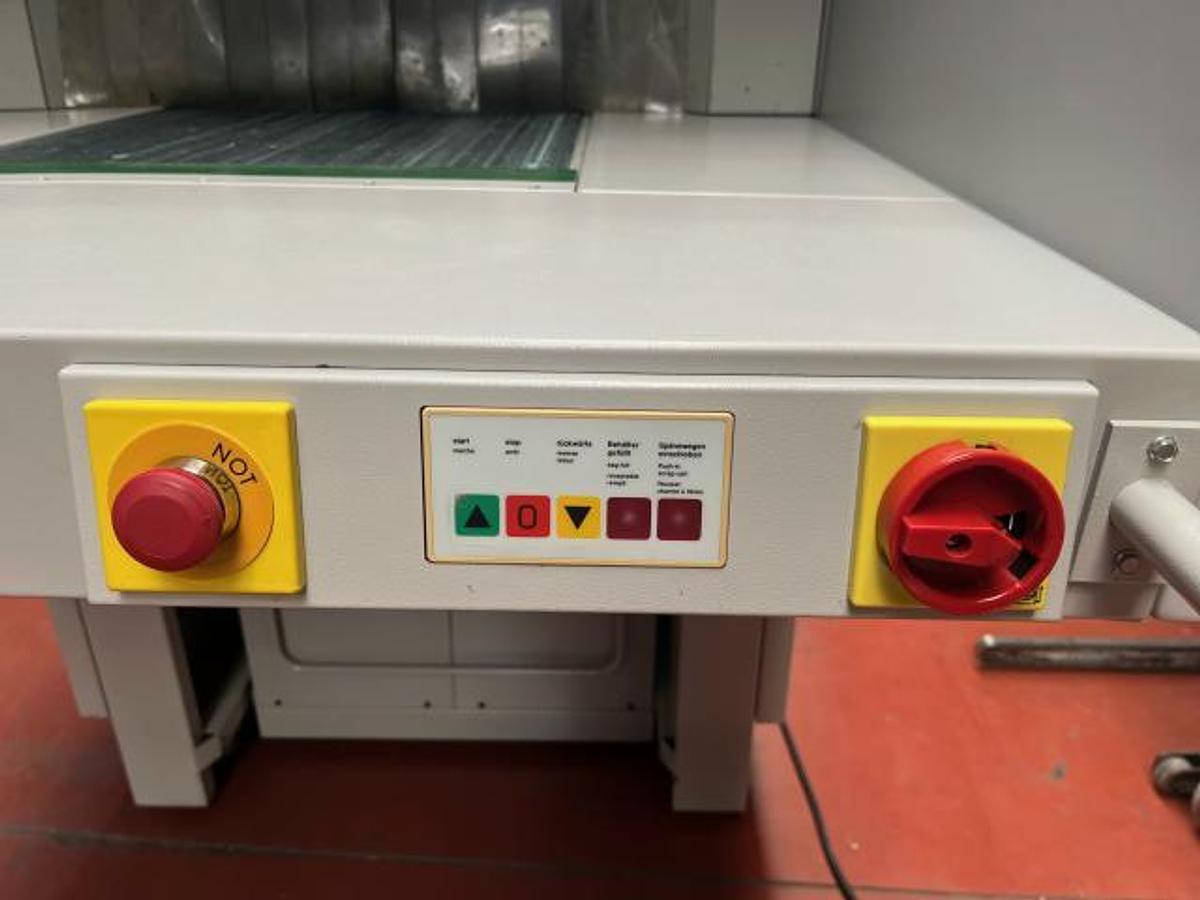 D'occasion 2000 EBA 7049C