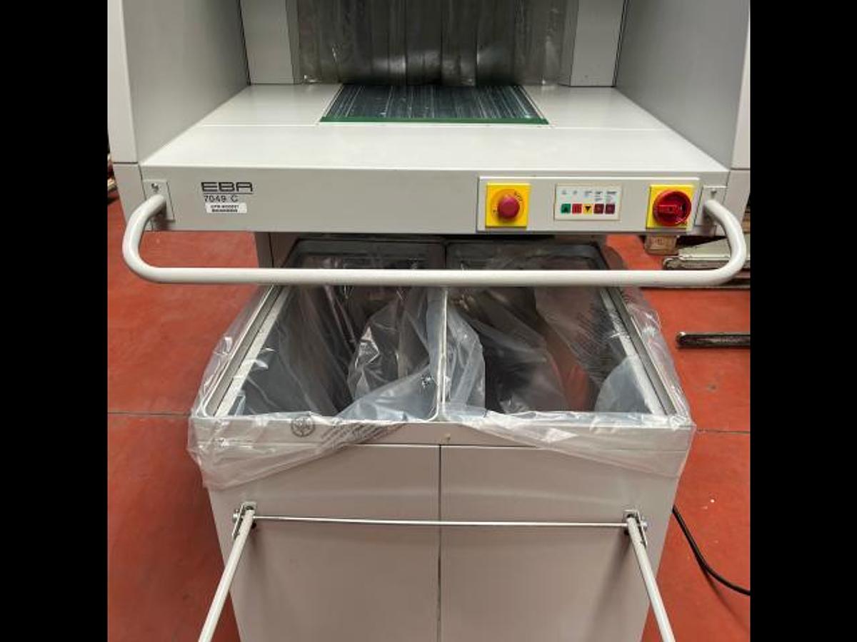 D'occasion 2000 EBA 7049C