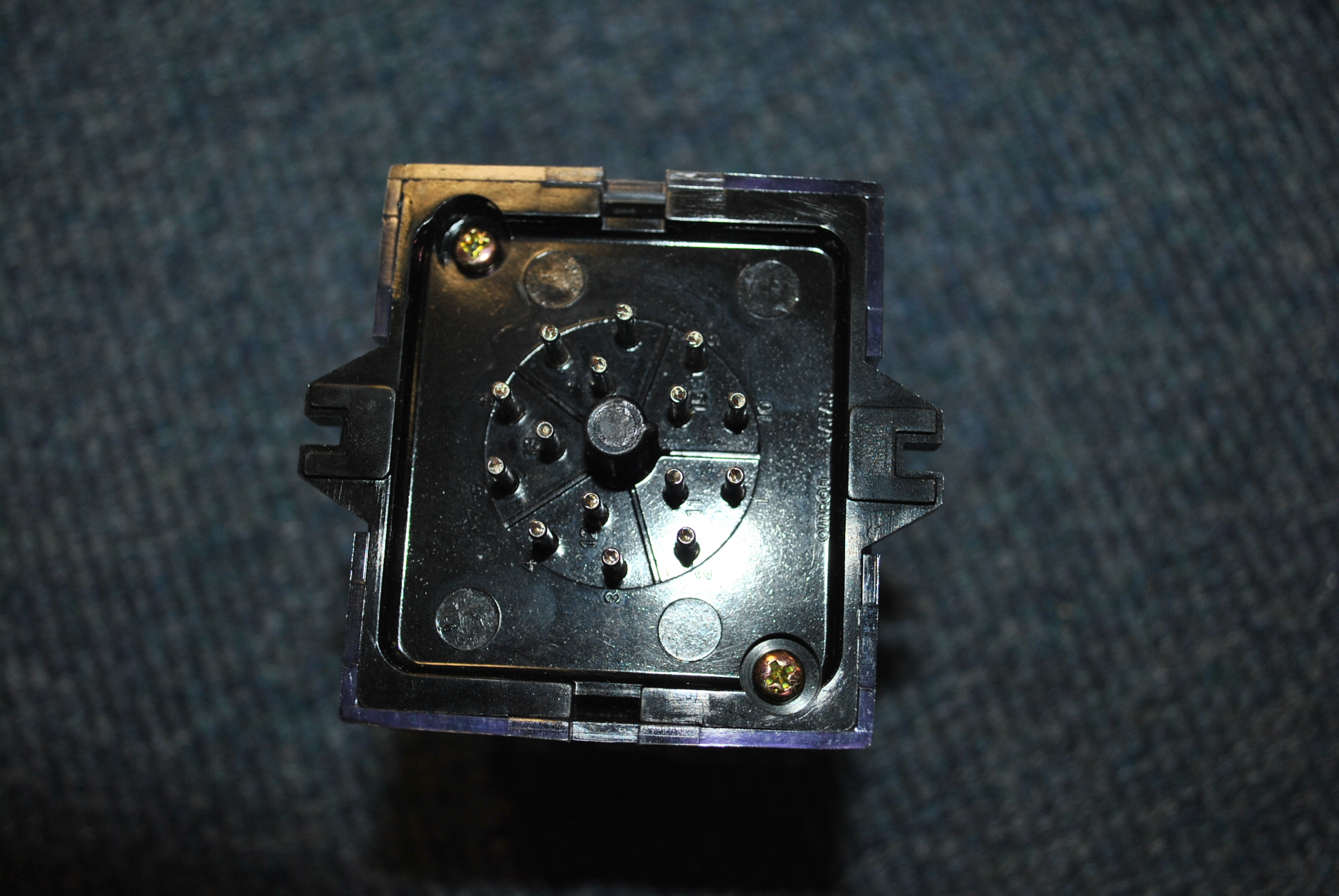 Used omron relay mm4xkp