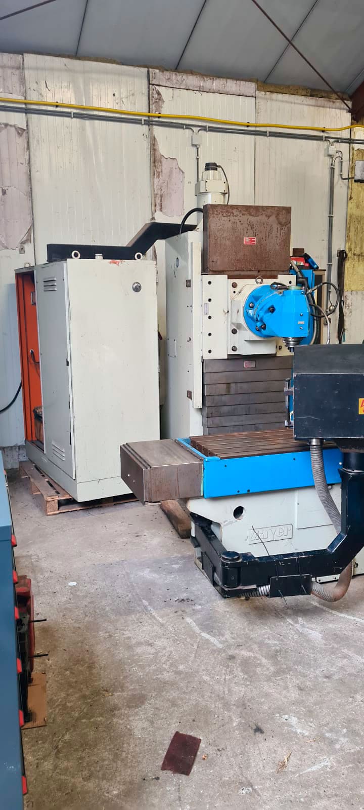 Used Zayer 1700 AF3 - Machining Centres Vertical - 1990