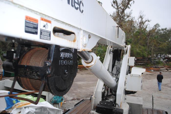 Used Altec LS63 on 2015 International 4300 SBA 4x2 Reg Cab Flatbed Truck - M37501