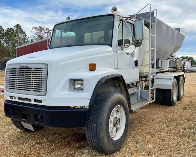 Used 1998 Reimer 9 Yard Volumetric Concrete Mixer Truck