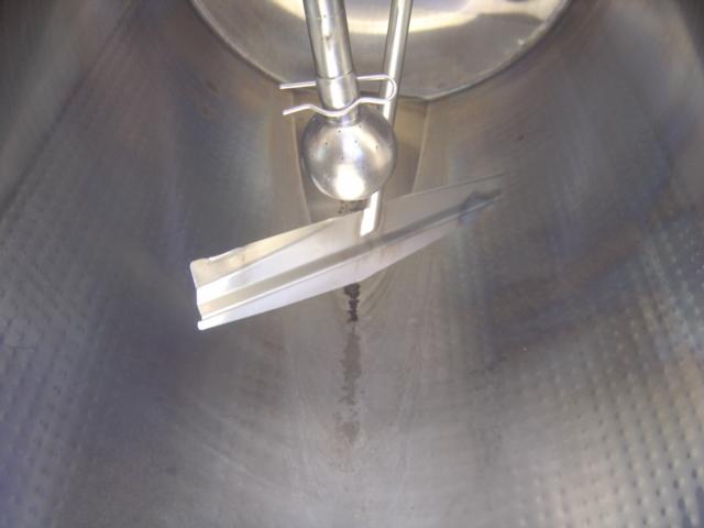 Usado 600 GALLON BULK TANK