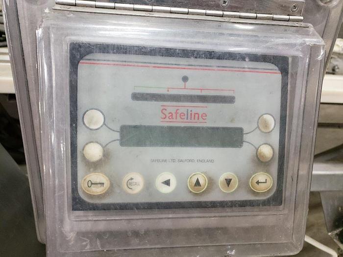Used Metttler Safeline 410303 Metal Detector & Conveyor