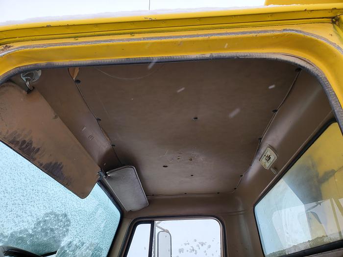 Used 1986 International F2574 Dump Truck