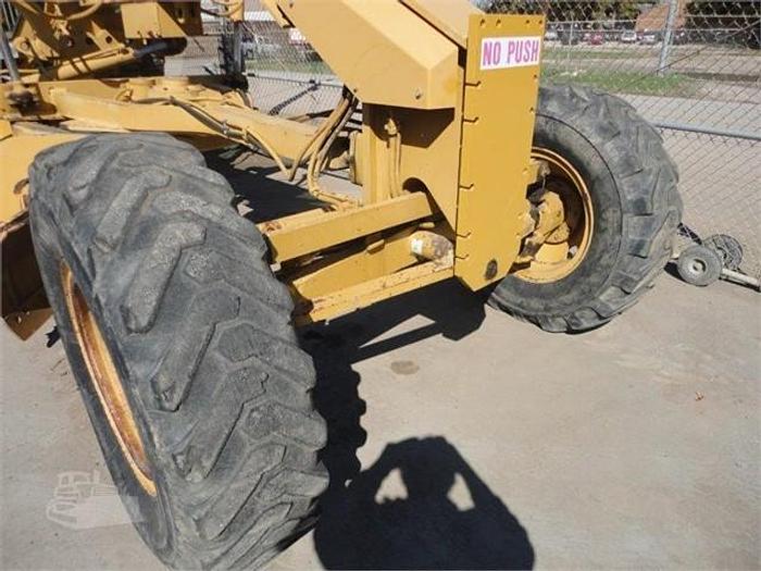 Used 2001 CATERPILLAR 120H