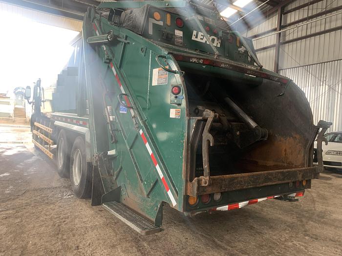 Used 2017 Peterbilt 320