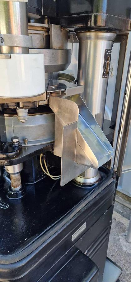 Used Manesty Express 25 station