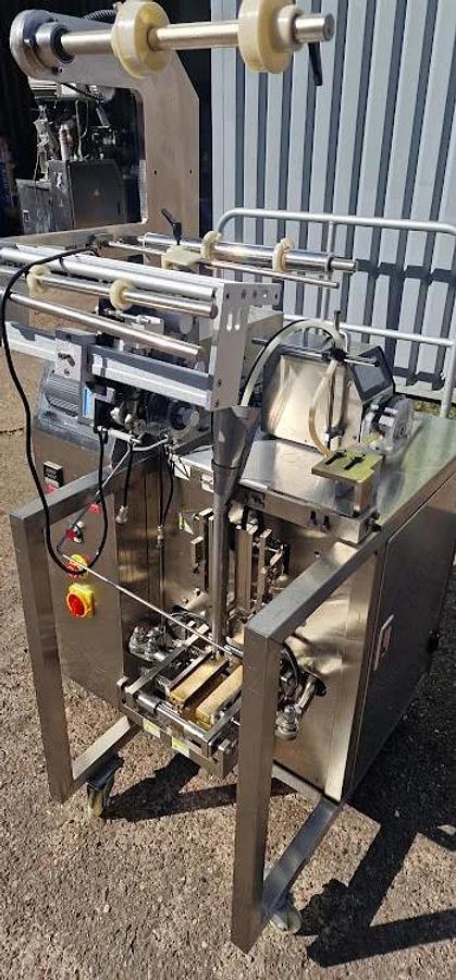 Used Vertical Liquid Filling Machine