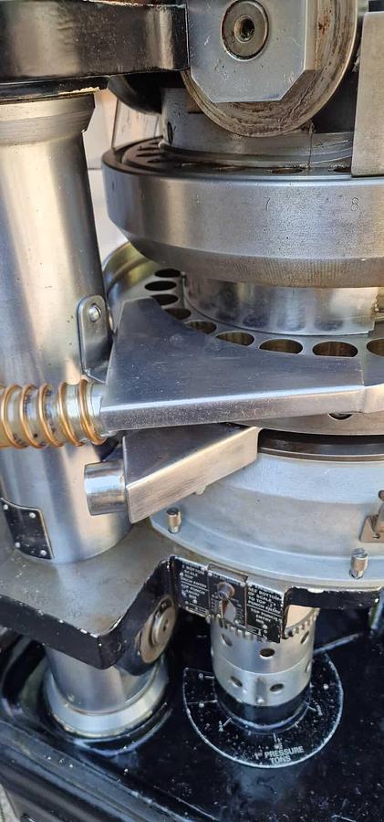 Used Manesty Express 25 station