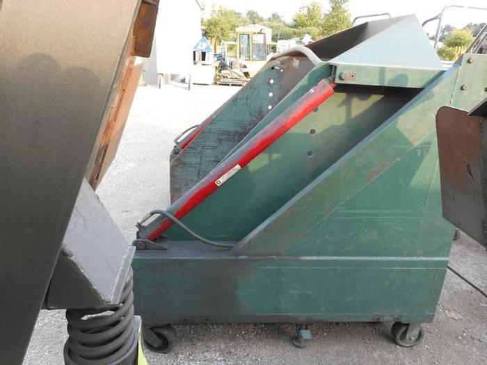 Used PORTABLE DUMPER ON CASTERS