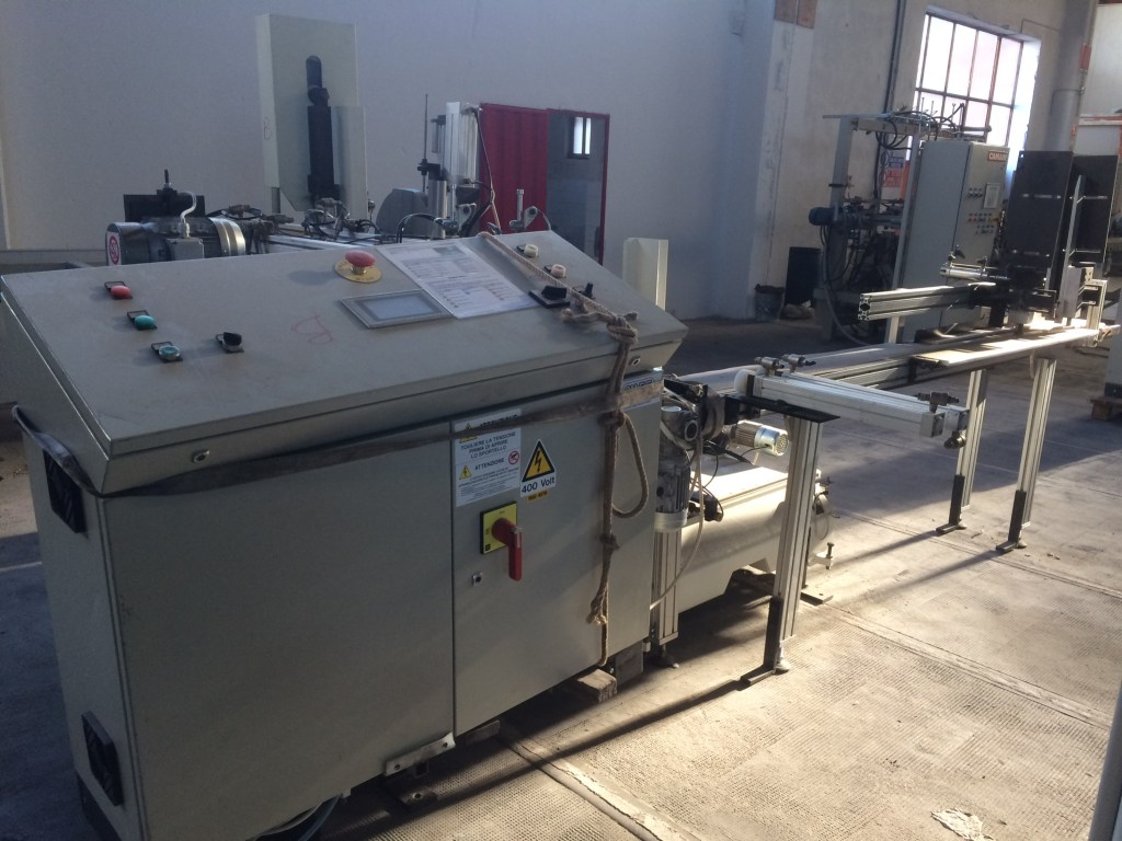 Usato 2008 Fresatrice Levigatrice Troncatrice per gambe di sedia o elementi simili