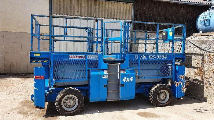 Gebraucht Genie GS3384RT Scherenarbeitsbühne
