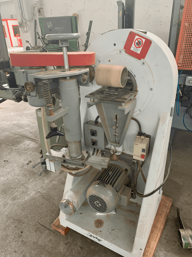 Used Levigatrice orbitale marca Camam modello LEC 200