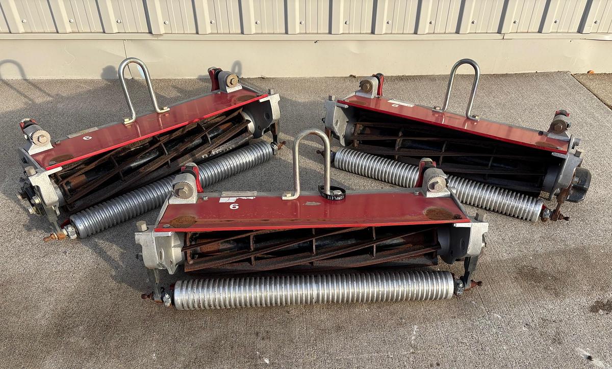 Used 2008 Toro 8 Blade DPA Cutting Units U#2785