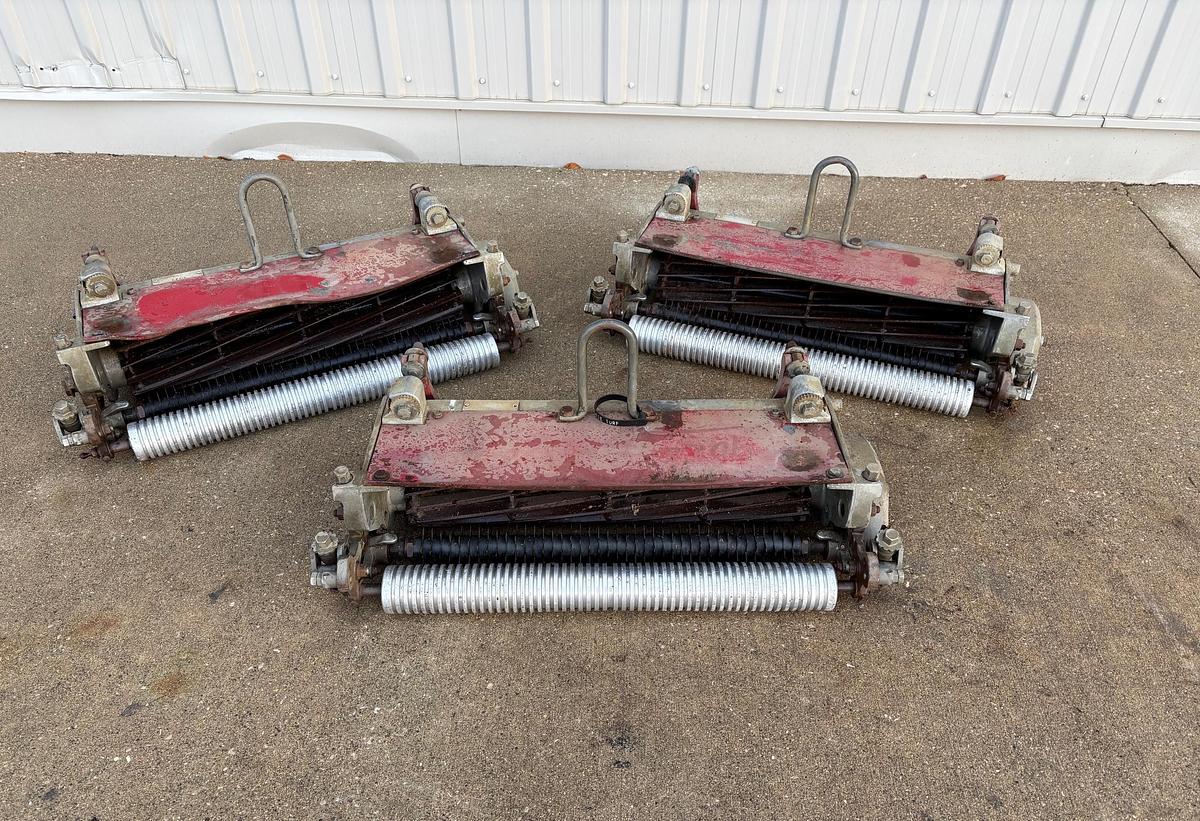 Used 2004 Toro 11 Blade DPA Cutting Units w/groomers U#2739