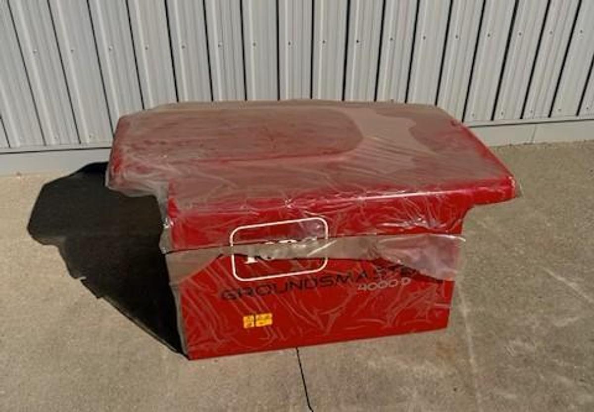 Used New Toro Part # 104-8338 GM4000 Hood