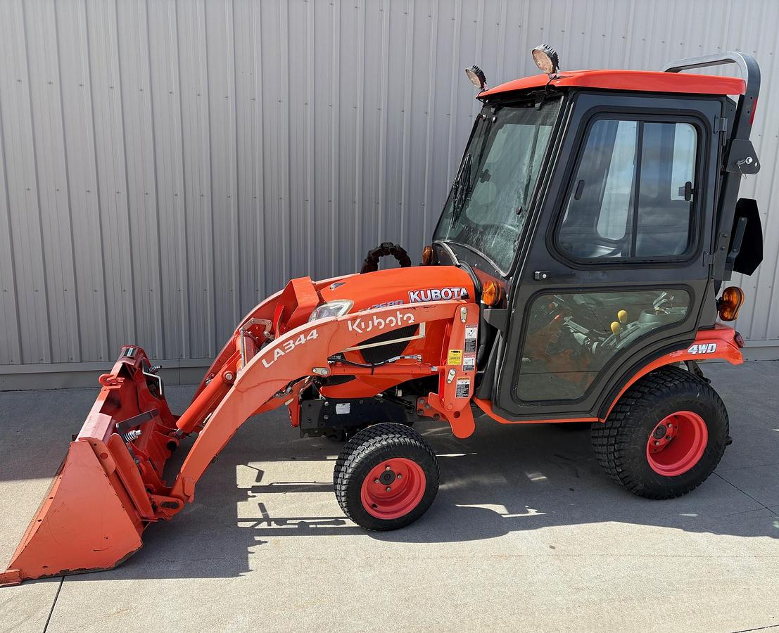 Used 2018 Kubota BX2680 Tractor w/front loader U#2819