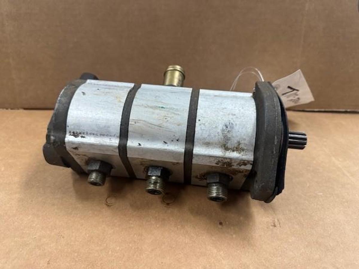 Used Used Toro 107-2380 Gear Pump
