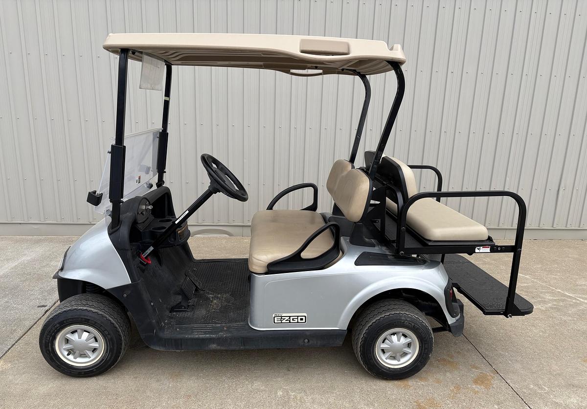 Used 2017 Silver EZGO RXV Electric Golf Cart U#1197G 