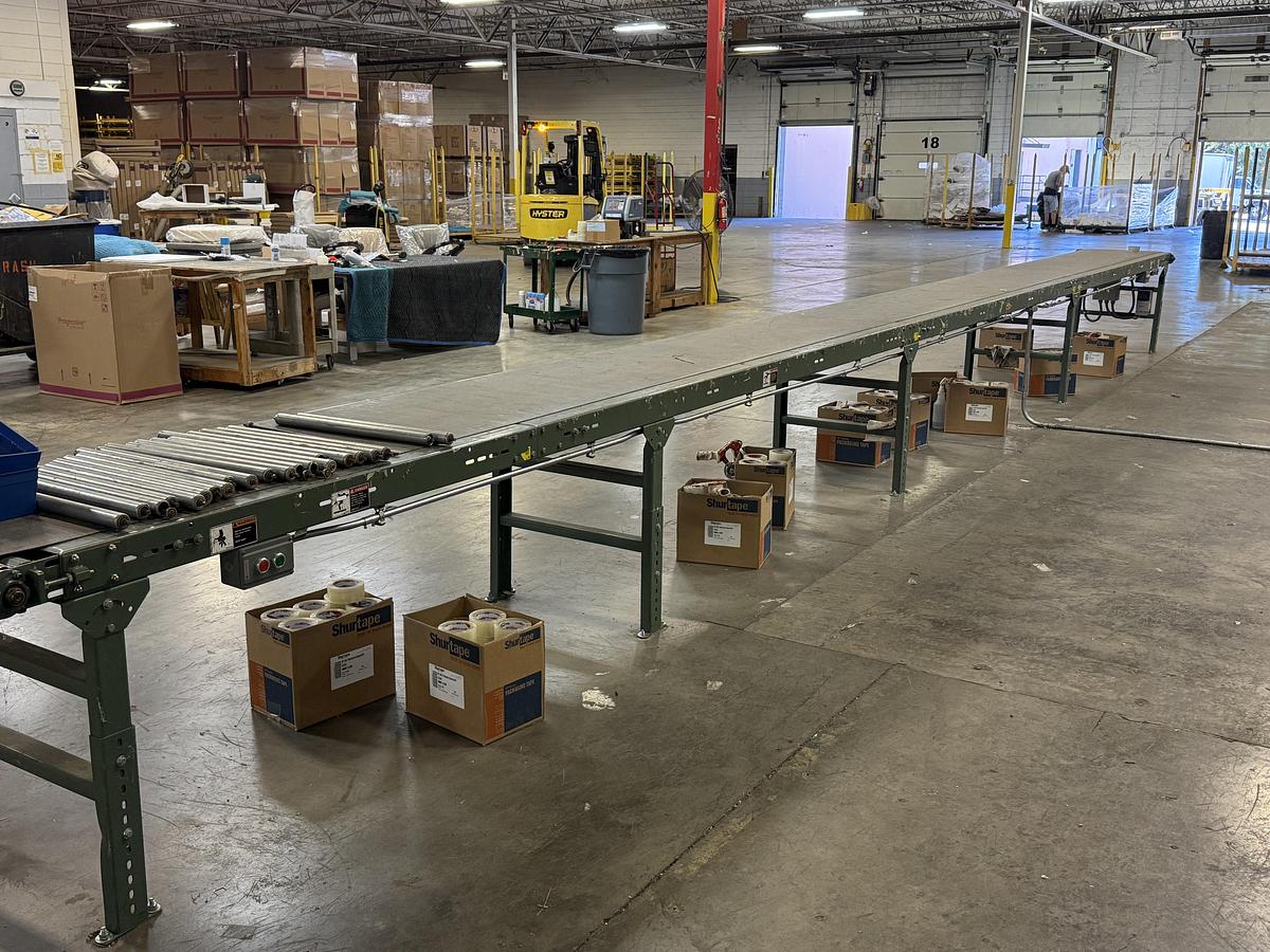 Used HYTROL 24" WIDE X 36' VFD DRIVEN POWER BELT CONVEYOR