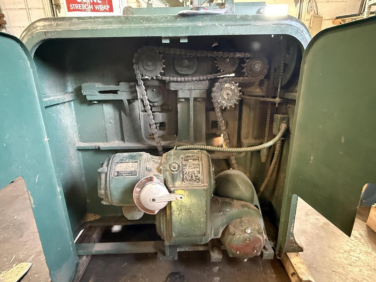 Used OLIVER 261, 30” x 12” STRAIGHT-KNIFE PLANER