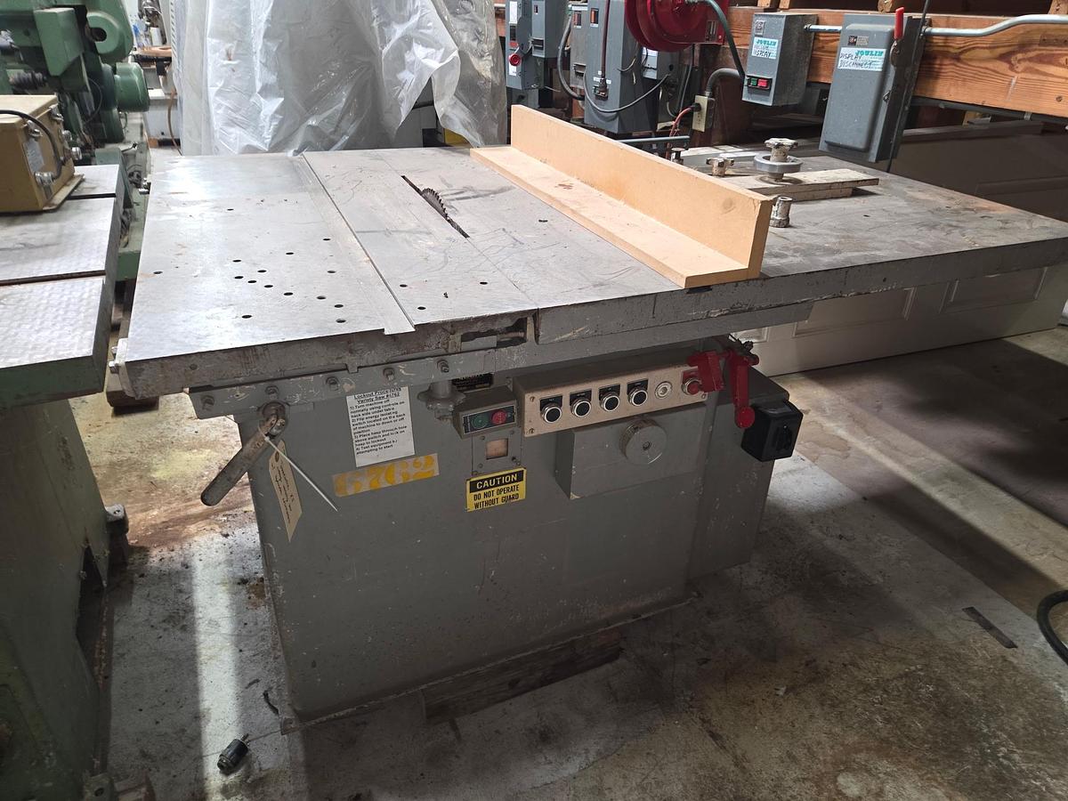 Used TANNEWITZ XJSH ROLLING TABLE VARIETY SAW WITH HYDRAULIC ADJUSTMENT