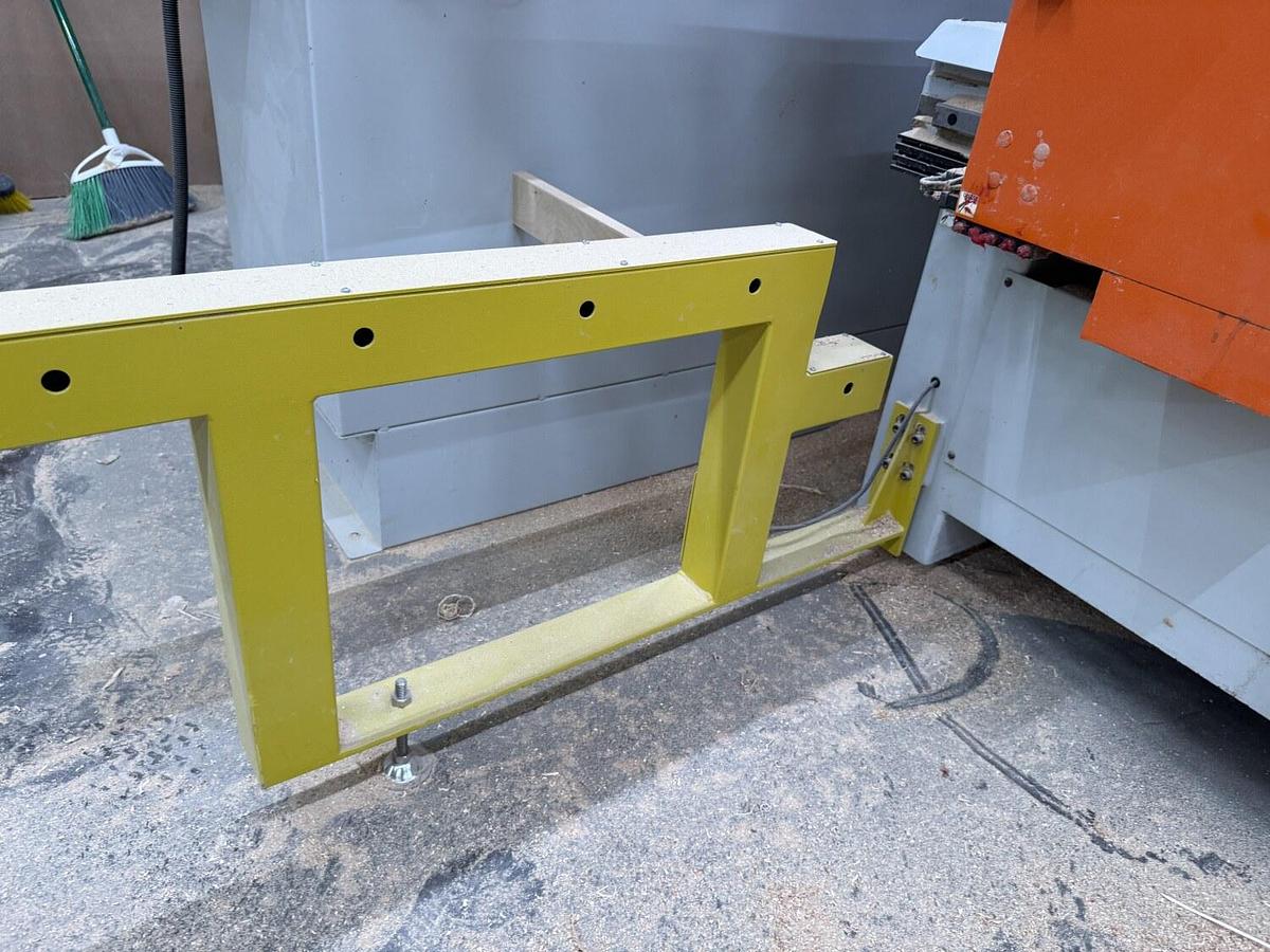 Used ANDERSON OMNITECH SELEXX-ECO 4FT x 8FT CNC ROUTER