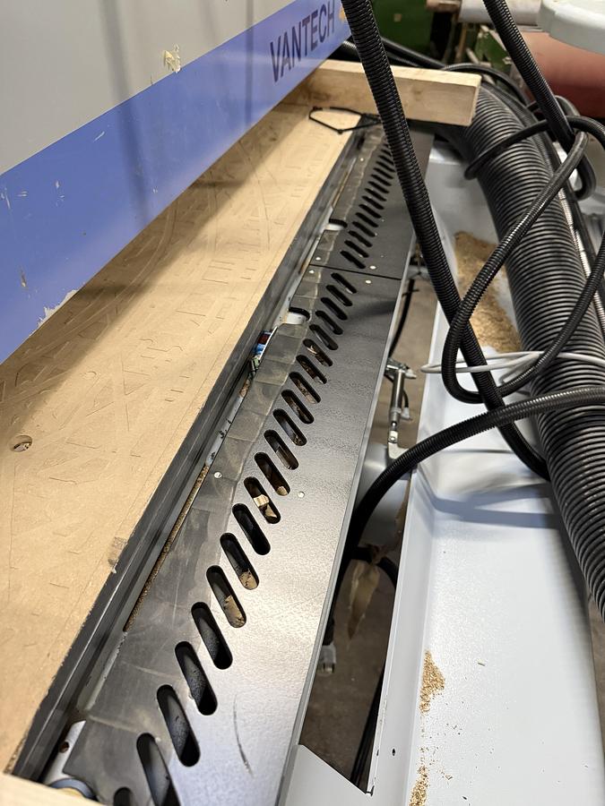 Used WEEKE VANTECH 480, 4' x 8' CNC ROUTER WITN PANEL MATERIAL HANDLING & INTEGRATED DUST COLLECTION SYSTEM