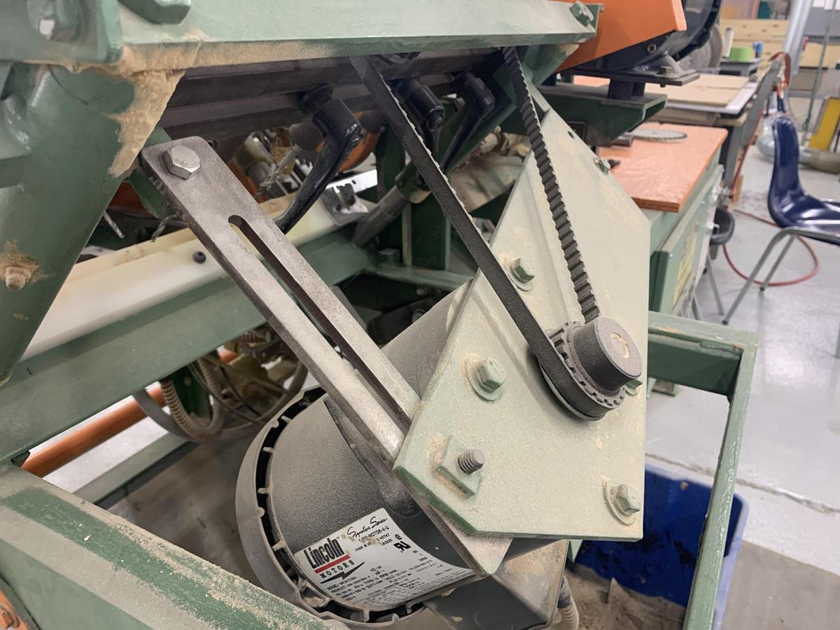 Used NICHOLS SEMI-AUTOMATIC CLEAT TRIM AND BORE MACHINE