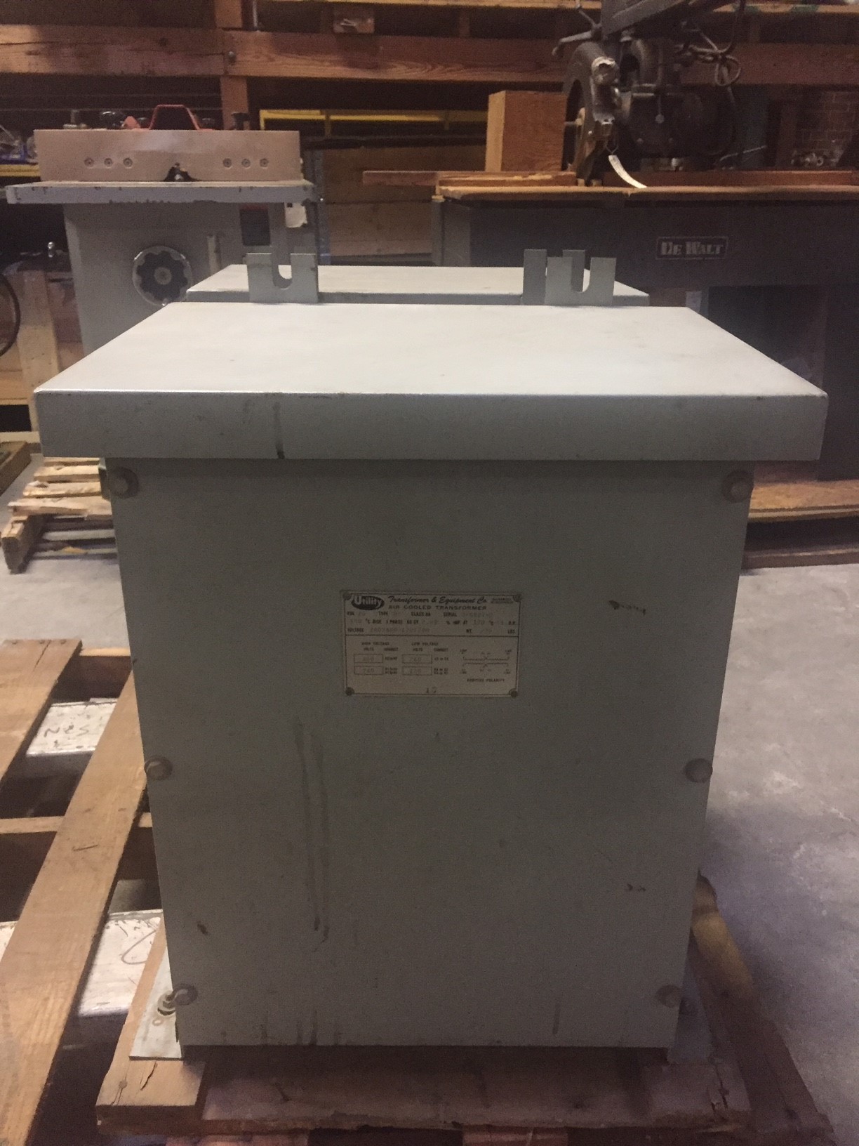 Used UTILITY AIR COOLED SINGLE-PHASE 20 KVA TRANSFORMER