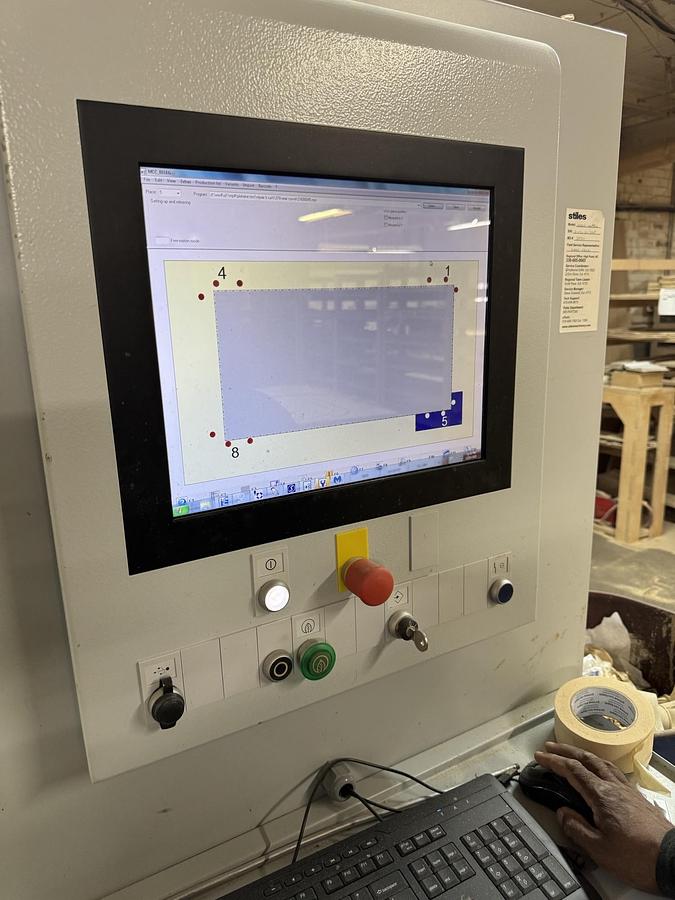 Used WEEKE VANTECH 480, 4' x 8' CNC ROUTER WITN PANEL MATERIAL HANDLING & INTEGRATED DUST COLLECTION SYSTEM