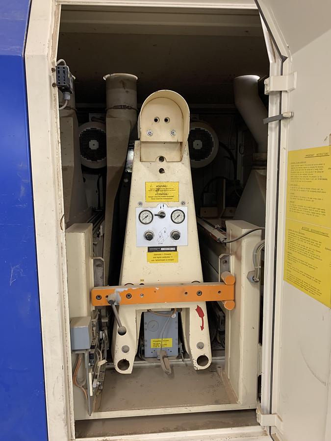 Used HEESEMANN LSM-8, 52", 4-HEAD WIDE-BELT FINISH SANDER